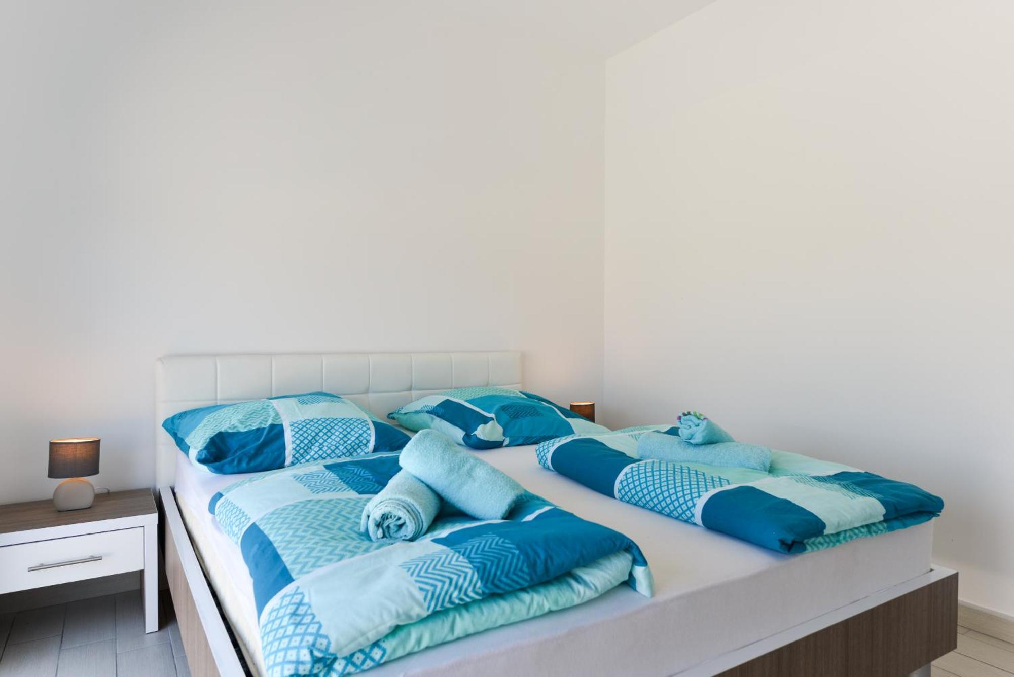 Apartmani Martin Mit Beheiztem Pool With Heated Pool Бибинє Екстер'єр фото