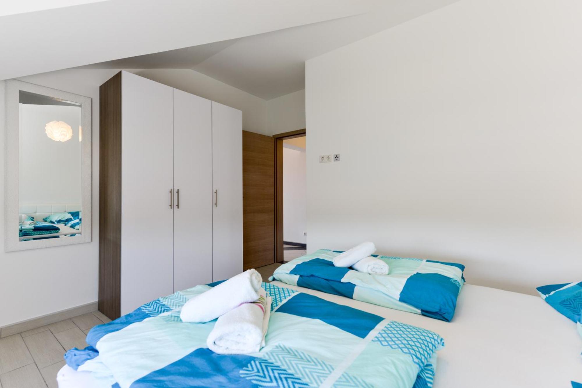Apartmani Martin Mit Beheiztem Pool With Heated Pool Бибинє Екстер'єр фото